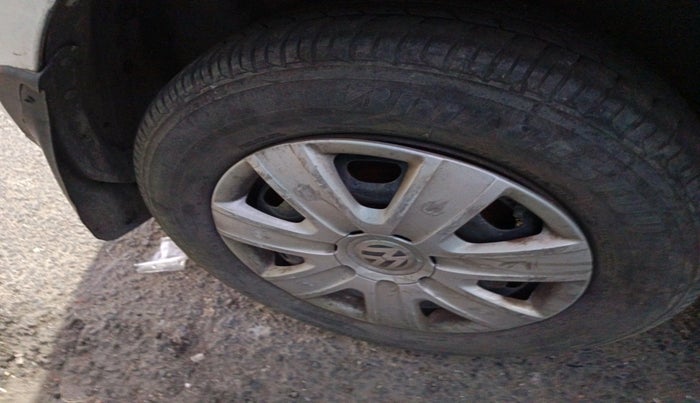 2011 Volkswagen Polo COMFORTLINE 1.2L PETROL, Petrol, Manual, 41,952 km, tyre