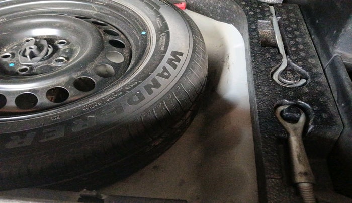 2022 Maruti BREZZA ZXI SMART HYBRID , Petrol, Manual, 84,951 km, tyre