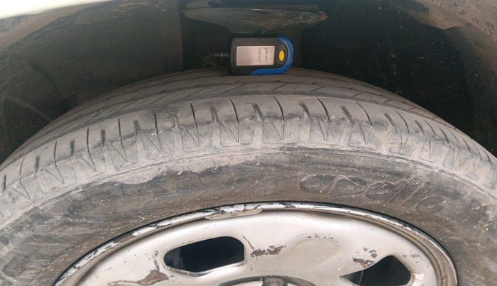 2015 Renault Duster 85 PS RXL DIESEL, Diesel, Manual, 1,62,565 km, tyre