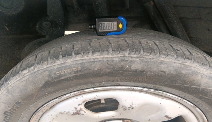 2015 Renault Duster 85 PS RXL DIESEL, Diesel, Manual, 1,62,565 km, tyre