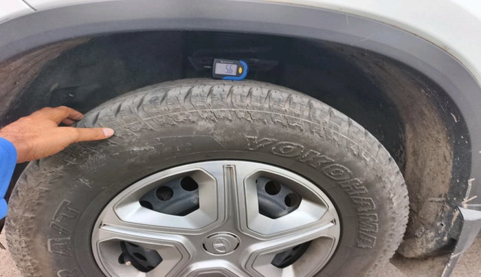 2023 Tata Harrier XE 2.0L KRYOTEC, Diesel, Manual, 96,633 km, tyre