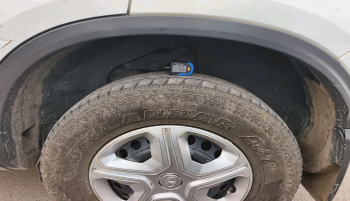 2023 Tata Harrier XE 2.0L KRYOTEC, Diesel, Manual, 96,633 km, tyre