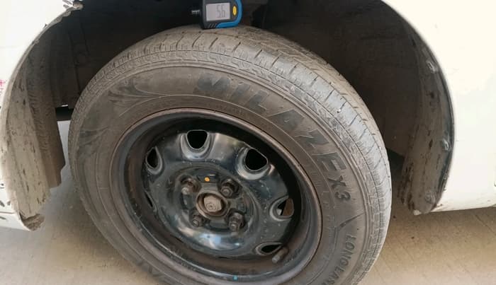 2012 Maruti Wagon R 1.0 LXI CNG, CNG, Manual, 2,08,300 km, tyre