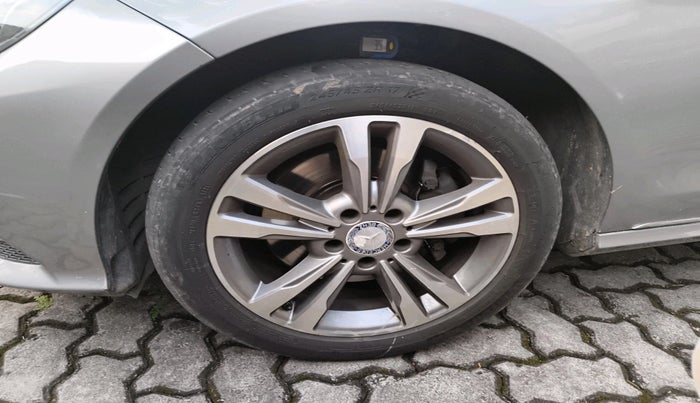 2014 Mercedes Benz E Class E 250 CDI AVANTGARDE, Diesel, Automatic, 87,750 km, tyre