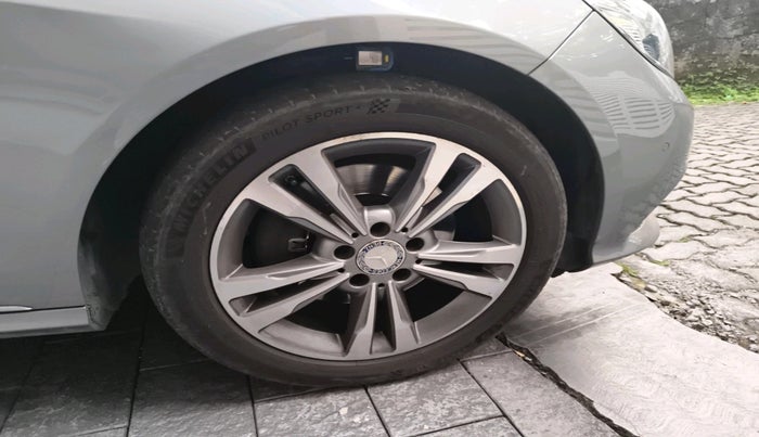 2014 Mercedes Benz E Class E 250 CDI AVANTGARDE, Diesel, Automatic, 87,750 km, tyre