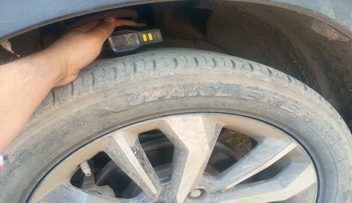 2019 Mahindra XUV300 W8 (O) 1.5 DIESEL, Diesel, Manual, 44,034 km, tyre