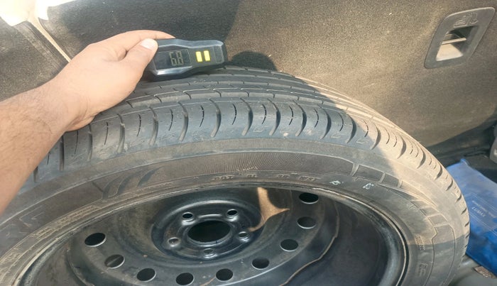 2019 Mahindra XUV300 W8 (O) 1.5 DIESEL, Diesel, Manual, 44,034 km, tyre