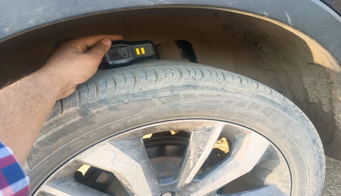 2019 Mahindra XUV300 W8 (O) 1.5 DIESEL, Diesel, Manual, 44,034 km, tyre