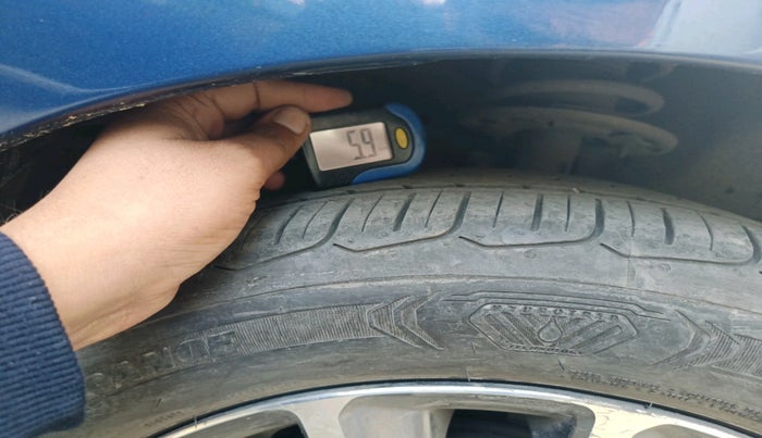 2019 Maruti Ciaz ALPHA  AT 1.5 SHVS PETROL, Petrol, Automatic, 84,816 km, tyre