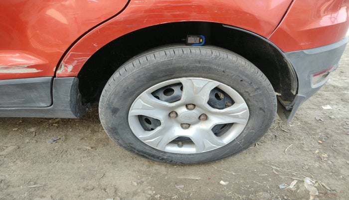 2015 Ford Ecosport AMBIENTE 1.5L DIESEL, Diesel, Manual, 1,15,001 km, tyre