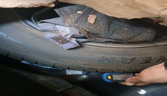 2020 Hyundai VENUE SX 1.5 CRDI, Diesel, Manual, 1,44,723 km, tyre