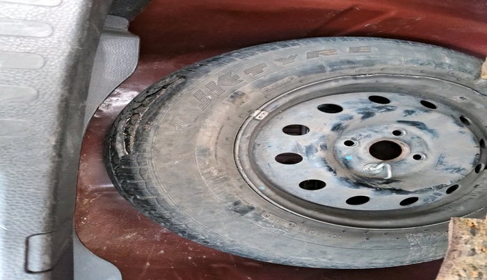 2015 Maruti Swift Dzire VXI, Petrol, Manual, 31,678 km, tyre