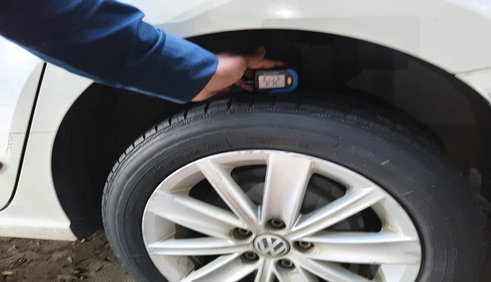 2015 Volkswagen Vento HIGHLINE 1.2 TSI, Petrol, Manual, 44,839 km, tyre