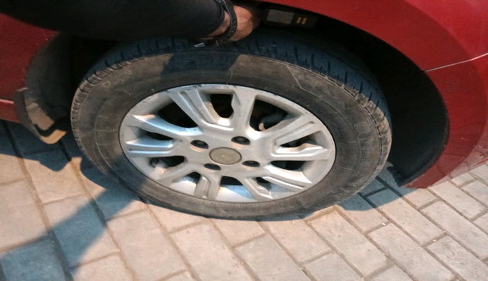 2017 Tata Tiago XZ PETROL, Petrol, Manual, 45,569 km, tyre