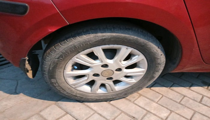 2017 Tata Tiago XZ PETROL, Petrol, Manual, 45,569 km, tyre