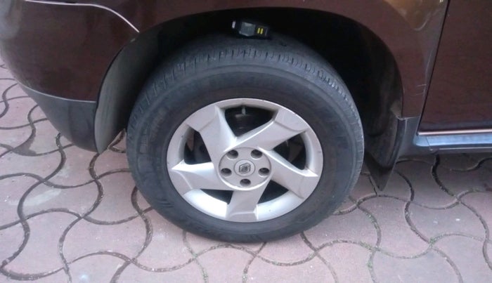 2013 Renault Duster 85 PS RXL DIESEL, Diesel, Manual, 1,37,268 km, tyre