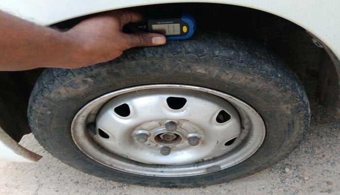 2011 Maruti Zen Estilo LXI, Petrol, Manual, 49,394 km, tyre