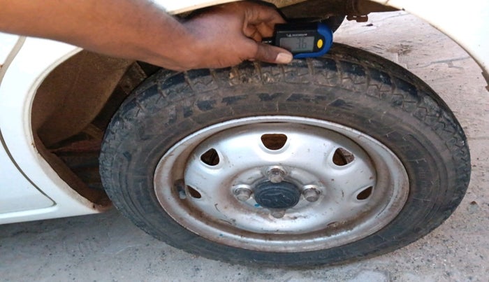 2011 Maruti Zen Estilo LXI, Petrol, Manual, 49,394 km, tyre