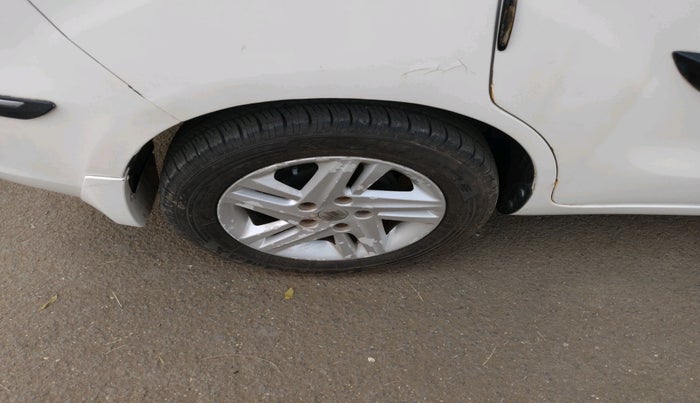2014 Maruti Ertiga VXI, Petrol, Manual, 90,333 km, tyre