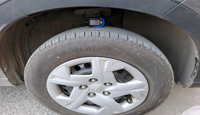 2020 Hyundai VENUE S 1.2, Petrol, Manual, 1,04,362 km, tyre