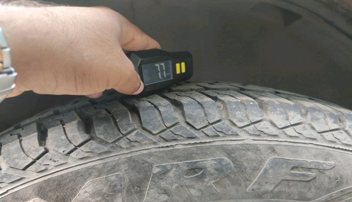 2012 Mahindra XUV500 W8, Diesel, Manual, 90,467 km, tyre