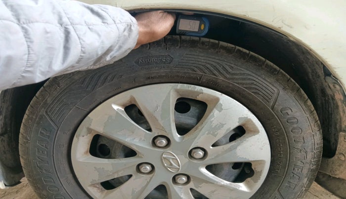 2012 Hyundai i10 SPORTZ 1.1, Petrol, Manual, 1,91,272 km, tyre