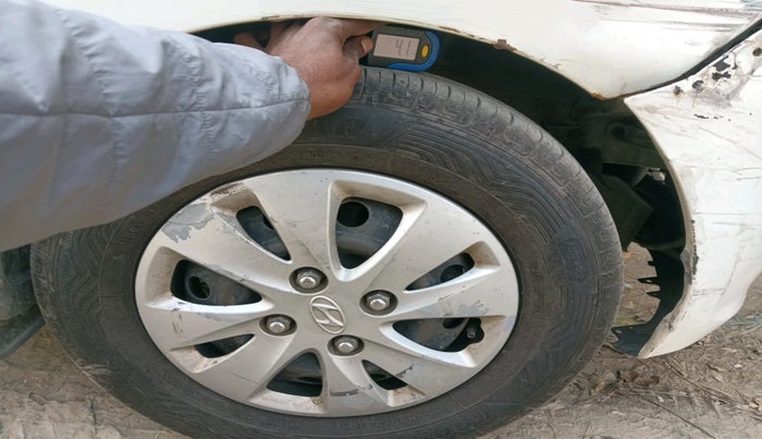 2012 Hyundai i10 SPORTZ 1.1, Petrol, Manual, 1,91,272 km, tyre