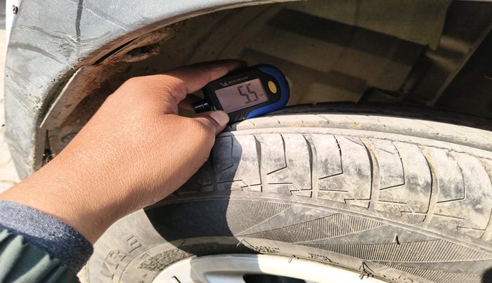 2019 Renault TRIBER RXL MT, Petrol, Manual, 68,298 km, tyre