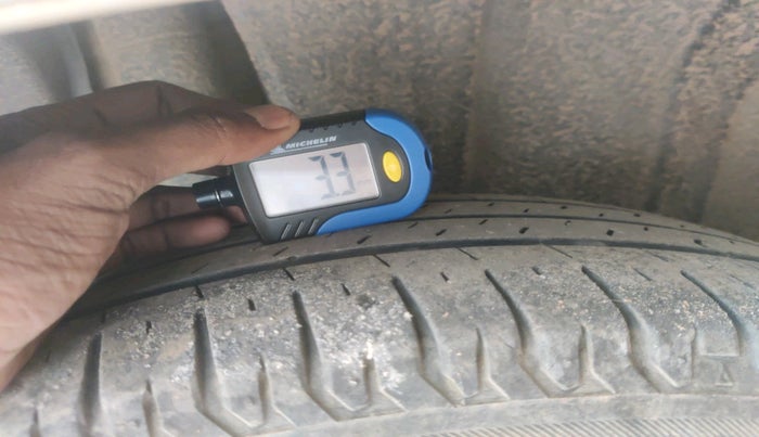 2021 Maruti Ertiga ZXI+ SHVS, Petrol, Manual, 49,023 km, tyre