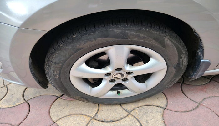 2015 Skoda Rapid AMBITION 1.5 TDI AT, Diesel, Automatic, 89,201 km, tyre