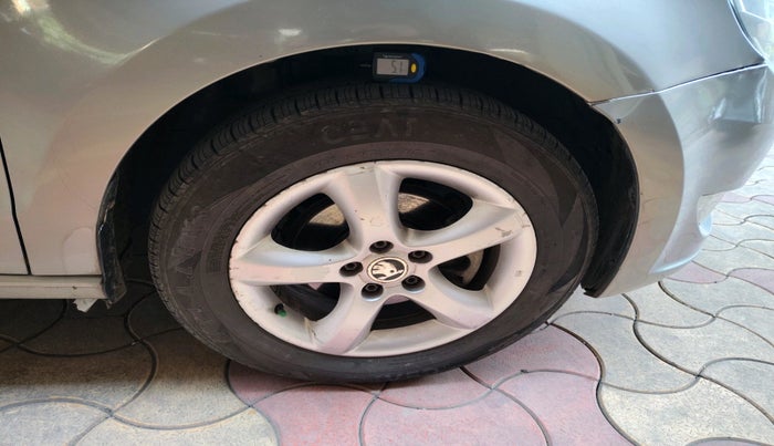 2015 Skoda Rapid AMBITION 1.5 TDI AT, Diesel, Automatic, 89,201 km, tyre