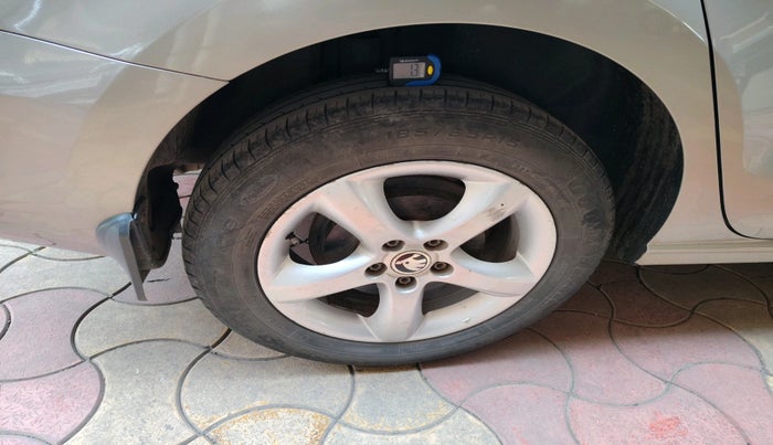 2015 Skoda Rapid AMBITION 1.5 TDI AT, Diesel, Automatic, 89,201 km, tyre