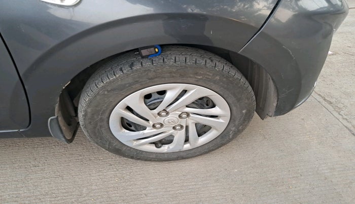 2021 Hyundai AURA S 1.2 CNG, Petrol, Manual, 1,21,054 km, tyre