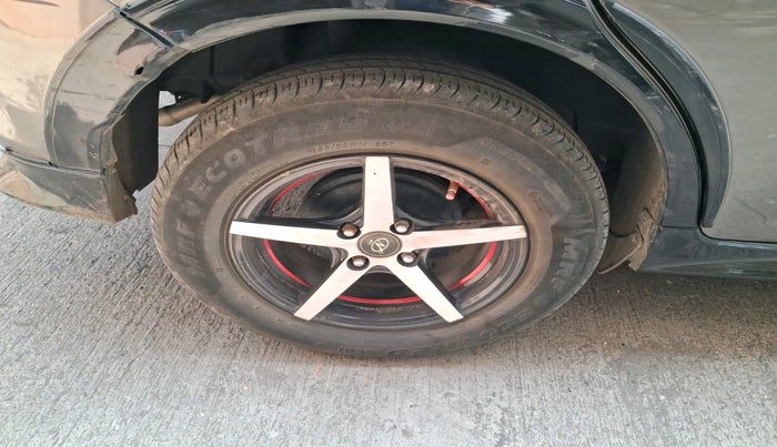 2024 Maruti Swift VXI 1.2L CNG, Petrol, Manual, 17,671 km, tyre