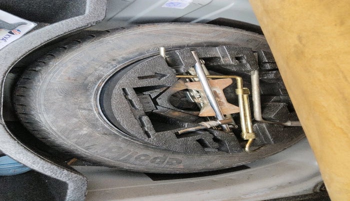 2015 Skoda Rapid AMBITION 1.5 TDI, Diesel, Manual, 1,44,042 km, tyre