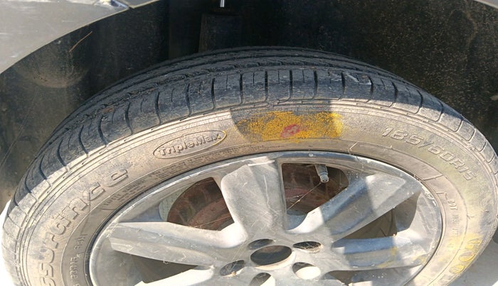 2011 Volkswagen Polo HIGHLINE DIESEL, Diesel, Manual, 1,26,076 km, tyre