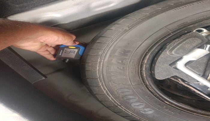 2019 Tata NEXON XM PETROL, Petrol, Manual, 1,30,067 km, tyre