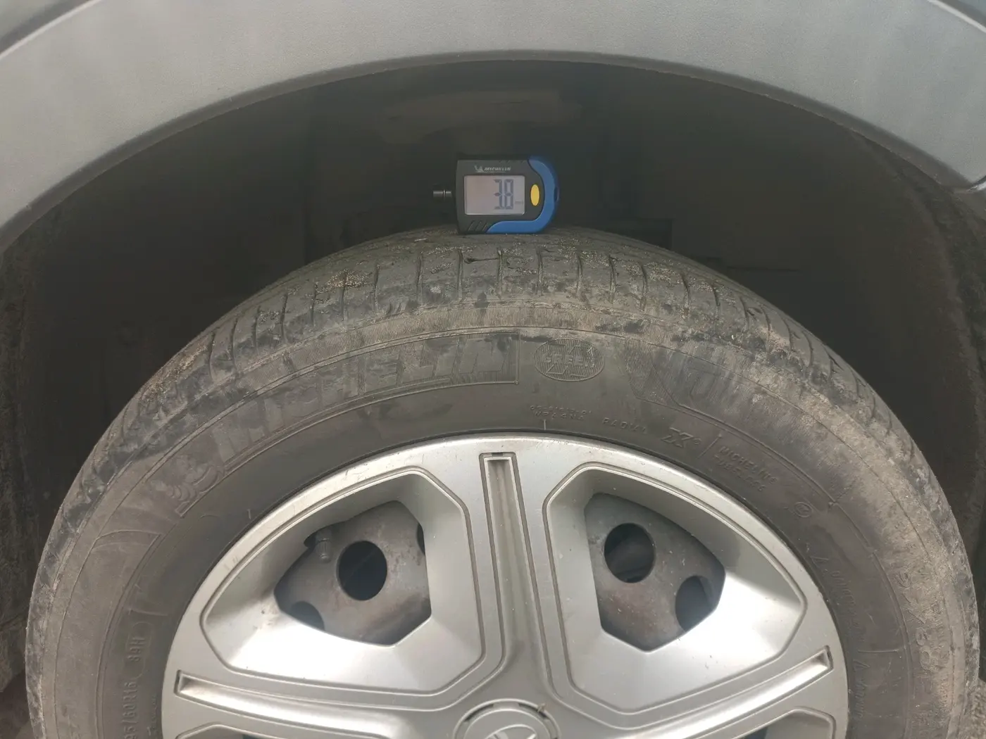 2019 Tata NEXON XM PETROL, Petrol, Manual, 1,30,067 km, tyre
