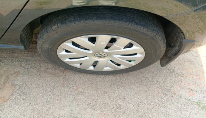 2018 Volkswagen Polo TRENDLINE 1.0L, Petrol, Manual, 98,783 km, tyre