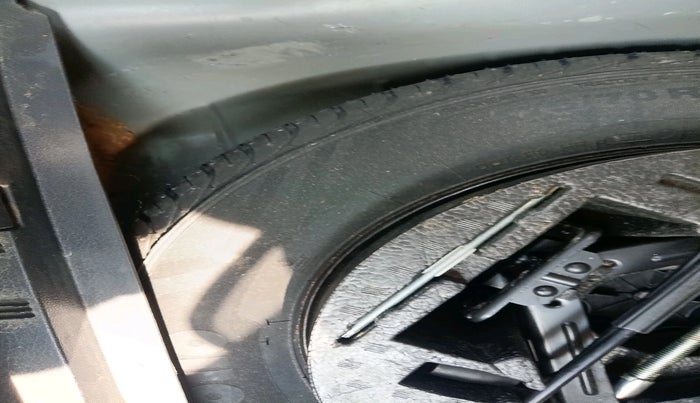 2018 Volkswagen Polo TRENDLINE 1.0L, Petrol, Manual, 98,783 km, tyre