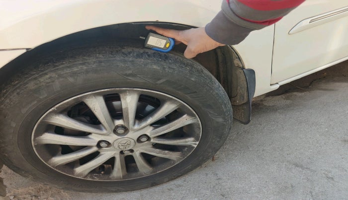 2011 Toyota Etios V, Petrol, Manual, 91,127 km, tyre