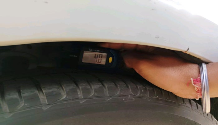 2012 Hyundai Verna FLUIDIC 1.6 VTVT SX, Petrol, Manual, 59,170 km, tyre