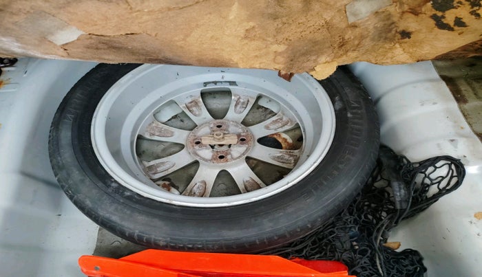 2012 Hyundai Verna FLUIDIC 1.6 VTVT SX, Petrol, Manual, 59,170 km, tyre