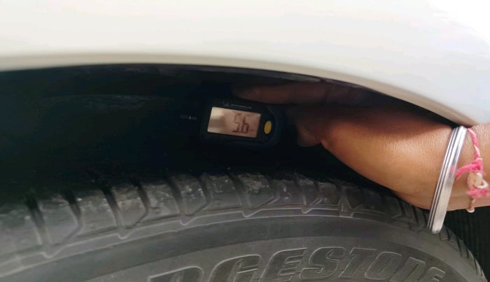 2012 Hyundai Verna FLUIDIC 1.6 VTVT SX, Petrol, Manual, 59,170 km, tyre