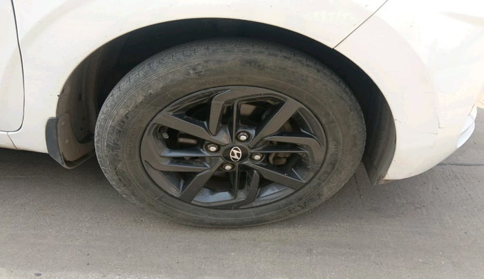 2022 Hyundai GRAND I10 NIOS SPORTZ 1.2 KAPPA VTVT CNG, Petrol, Manual, 76,706 km, tyre