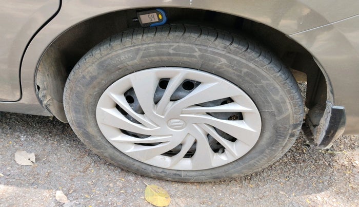 2020 Maruti Ertiga VXI SHVS, Petrol, Manual, 60,556 km, tyre