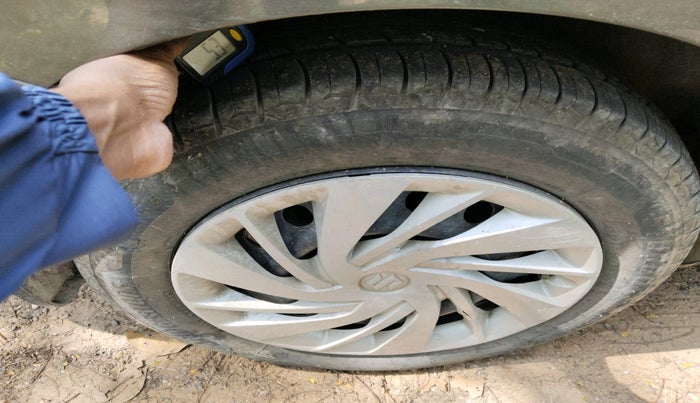 2020 Maruti Ertiga VXI SHVS, Petrol, Manual, 60,556 km, tyre