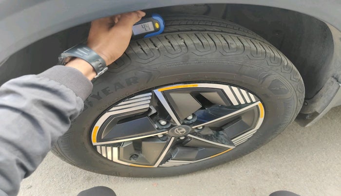 2024 Tata NEXON CREATIVE + 1.2 PETROL, Petrol, Manual, 7,692 km, tyre