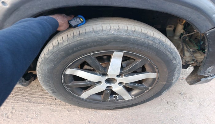 2018 Maruti Vitara Brezza VDI, Diesel, Manual, 1,42,711 km, tyre