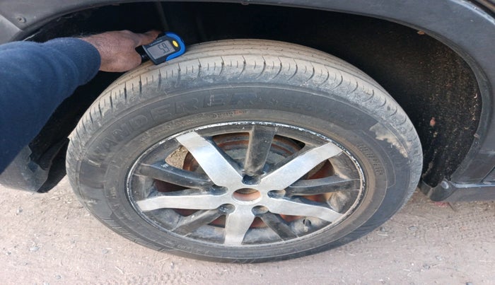 2018 Maruti Vitara Brezza VDI, Diesel, Manual, 1,42,711 km, tyre